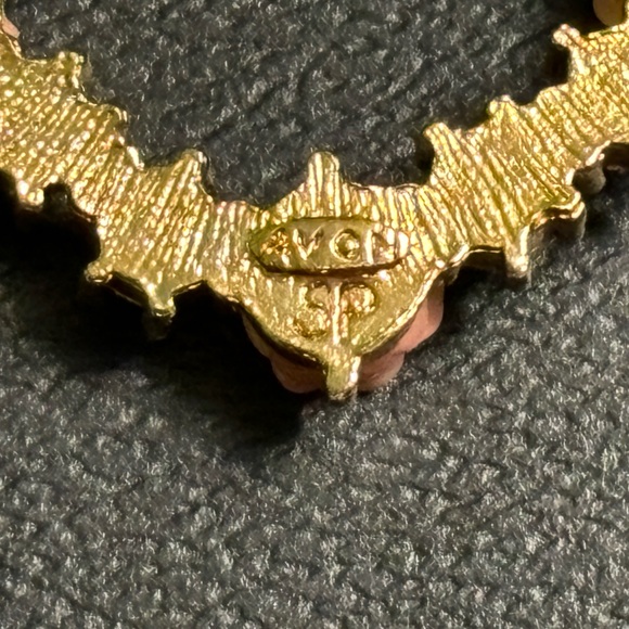 Avon Vintage Goldtone Pink Rose Multicolor Rhinestones Heart Brooch Pin - Picture 2 of 5